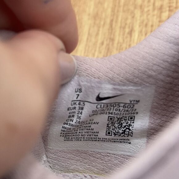 Nike Renew Run 2 Women’s Size 7 shoes Pink athletic running sneakers - Picture 8 of 8